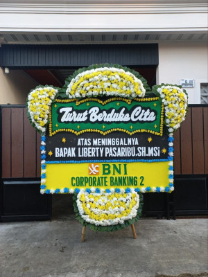 Papan Bunga Duka di Karangwareng